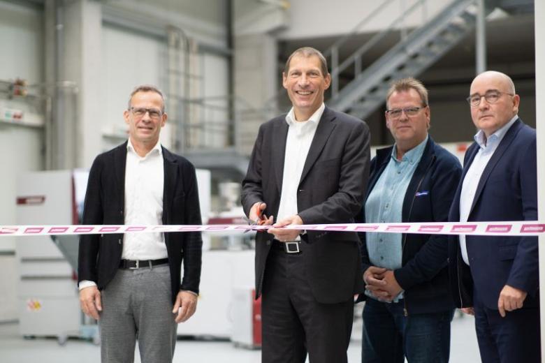 WITTMANN_BATTENFELD_Investiert_in_Technikum