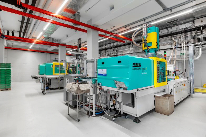 HUBER+SUHNER AG Spritzgussanlage