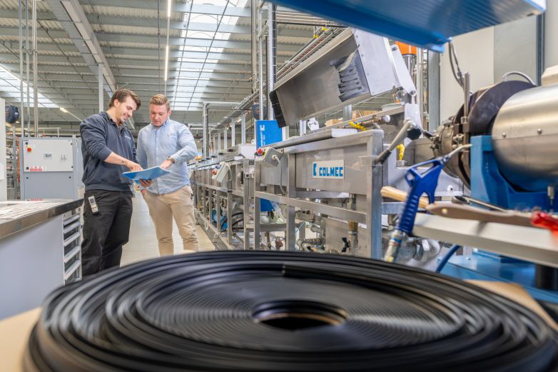 Poesia-Gruppe Extrusion